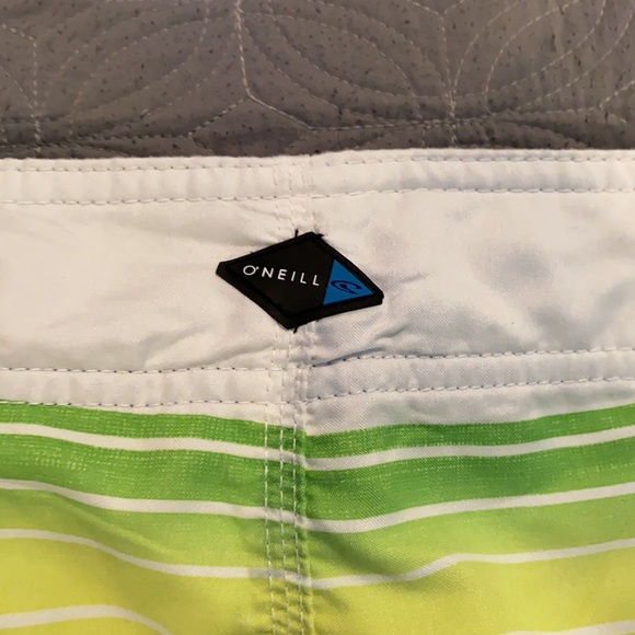 O’Neill Board Shorts/Swim suit - Picture 3 of 6